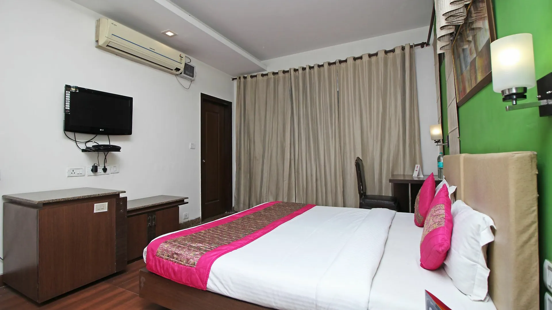 Oyo 8526 Sd Royal Inn Gurgáon